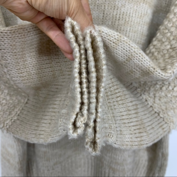 Coco & Jaimeson Oversized Boucle Loop Knit Textured Crewneck Sweater Size Medium - Picture 12 of 15